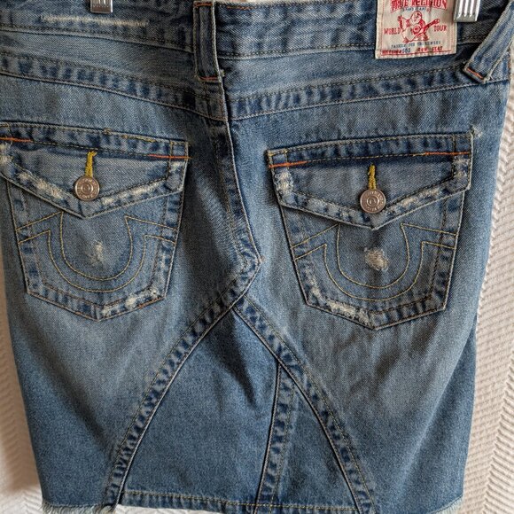True Religion Joey Distressed Mini Jean Skirt Size 29 Low rise Y2K Festival - Picture 10 of 14